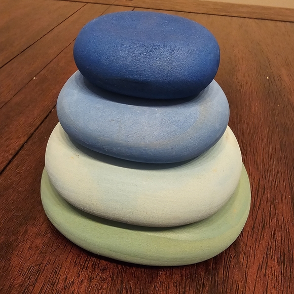 Set of 3 wooden stacking pebbles - Picture 6 of 7